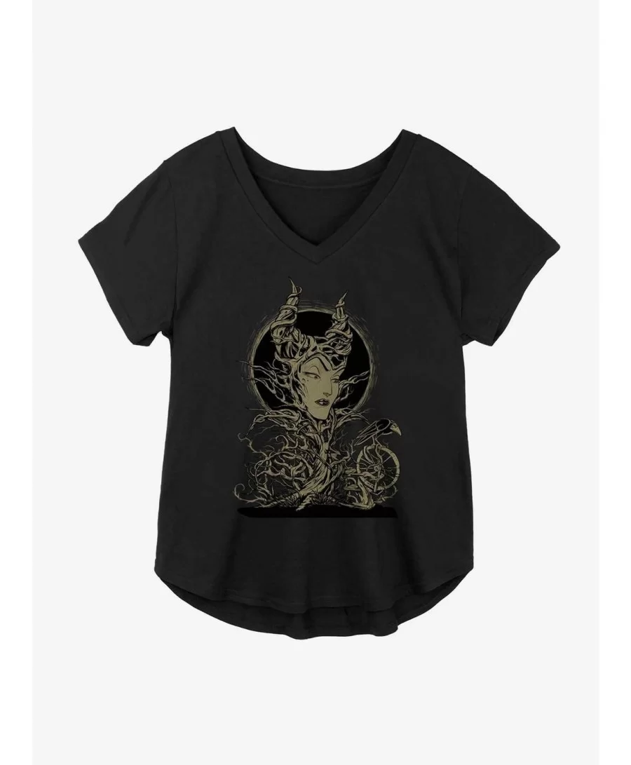 Crazy Deals Disney Sleeping Beauty Maleficent Spinwheel Girls Plus Size T-Shirt $11.56 T-Shirts